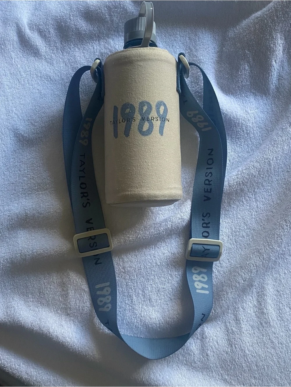 Official Taylor Swift 1989 (Taylor's Version) Water Bottle & Holder never used
